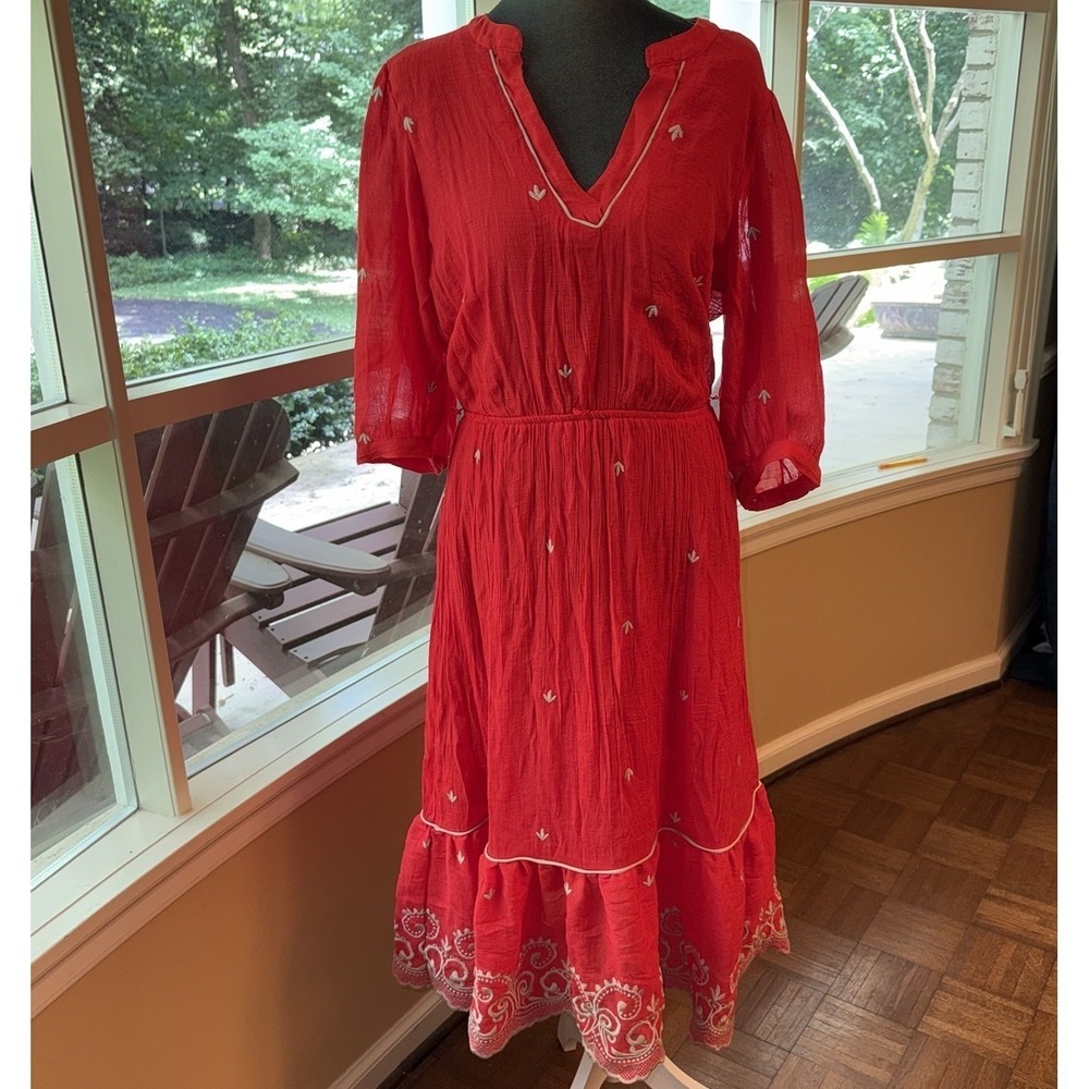 Embroidered red‎ dress with a V-neckline and three-quarter length sleeves Sz XL
